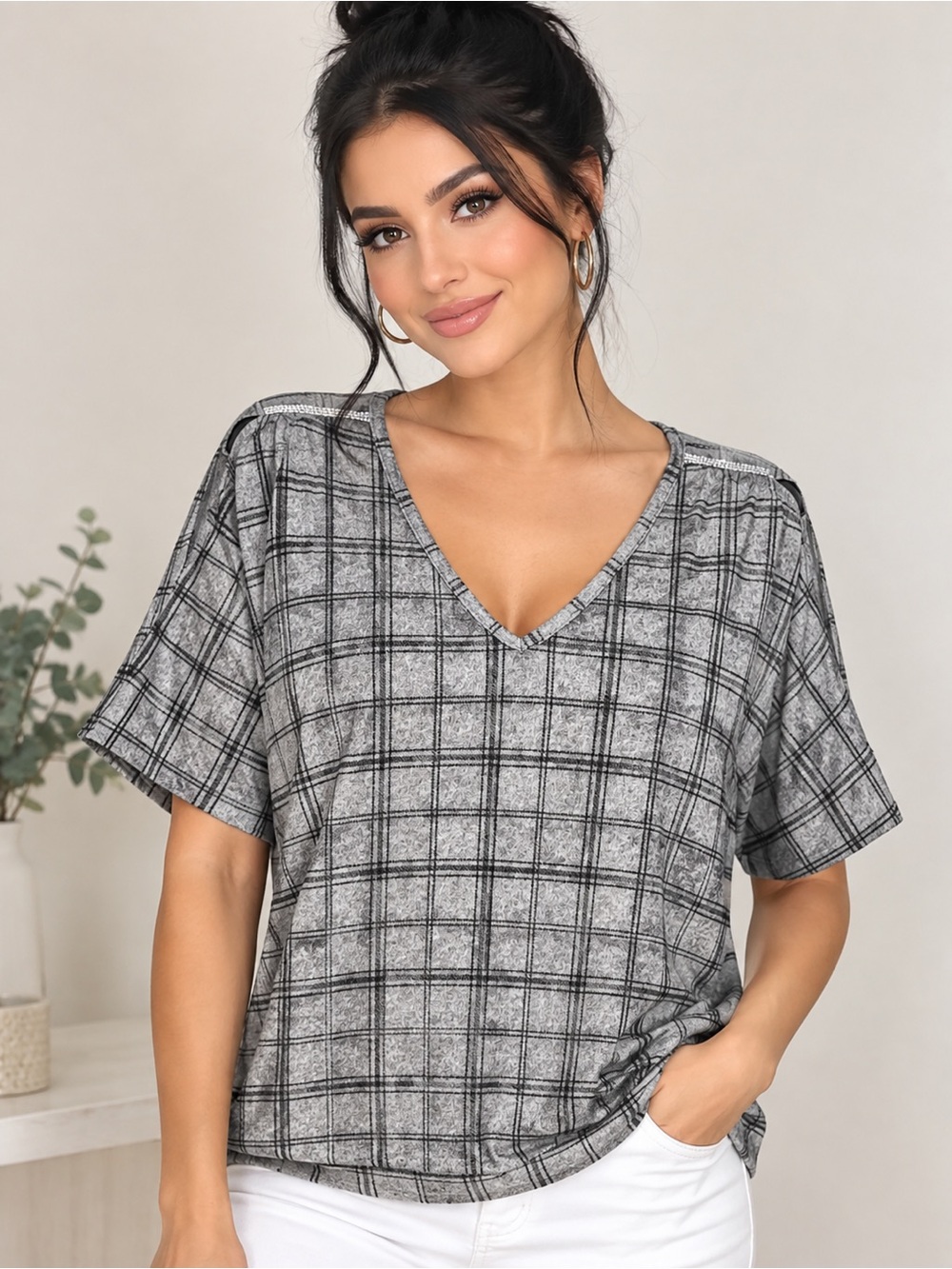 Retrology, Gray Plaid V-Neck Short Sleeve Top Size M
